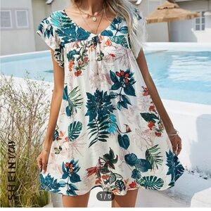 Women Swim Cover-Up in Green and White